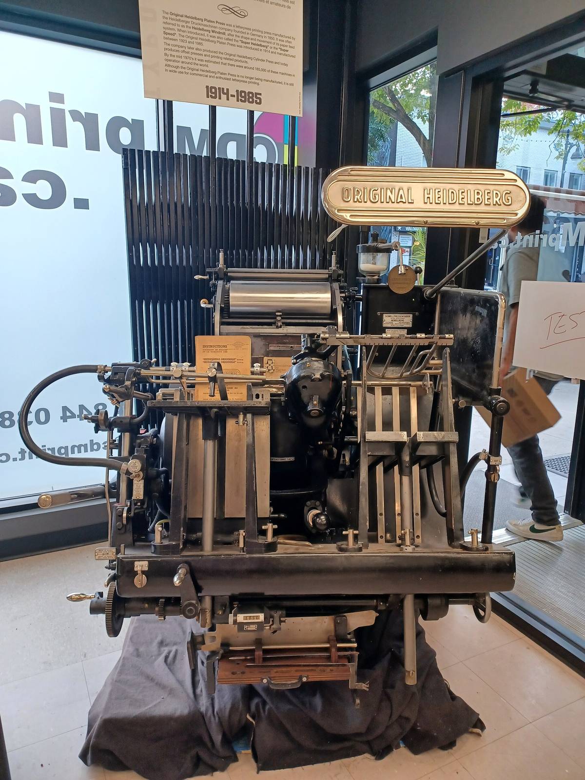 Una prensa de platina Heidelberg en exhibición.